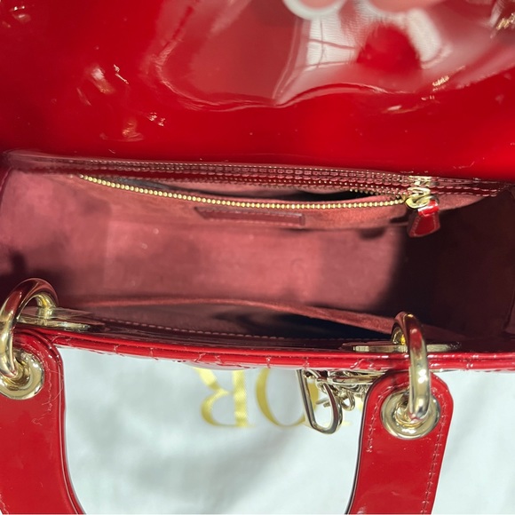 DIOR - Lady Dior medium in red patent - Picture 6 of 13